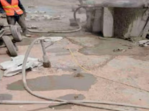 茅箭水泥混凝土路面板底注浆技术 路面脱空注浆整治方案